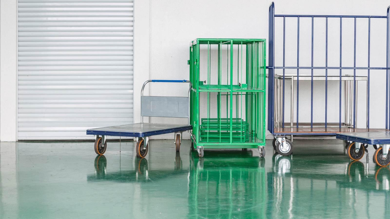 Optimisez votre logistique avec les rolls conteneurs : avantages et applications